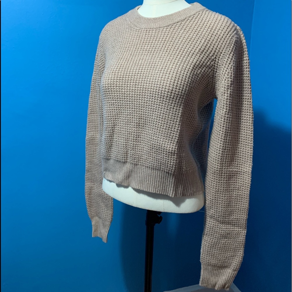 Long sleeve crop sweater by BCBG.